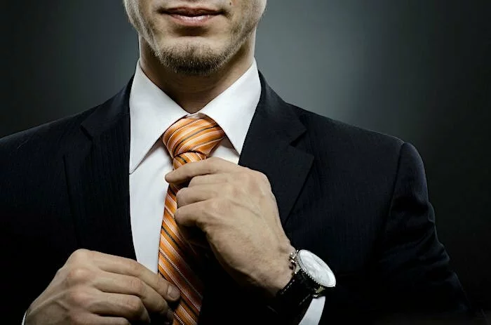 Как быстро и красиво завязывать галстук (пошаговое видео)